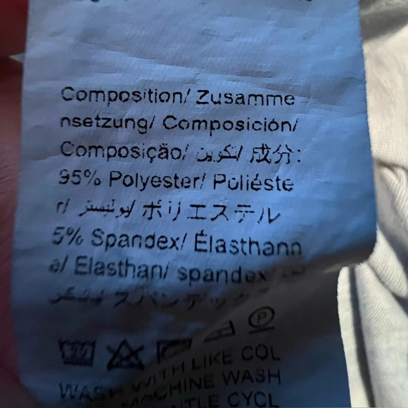 EMERY ROSE : ladies Yellowstone themed t-shirt. Size: 1XL - Picture 7 of 10